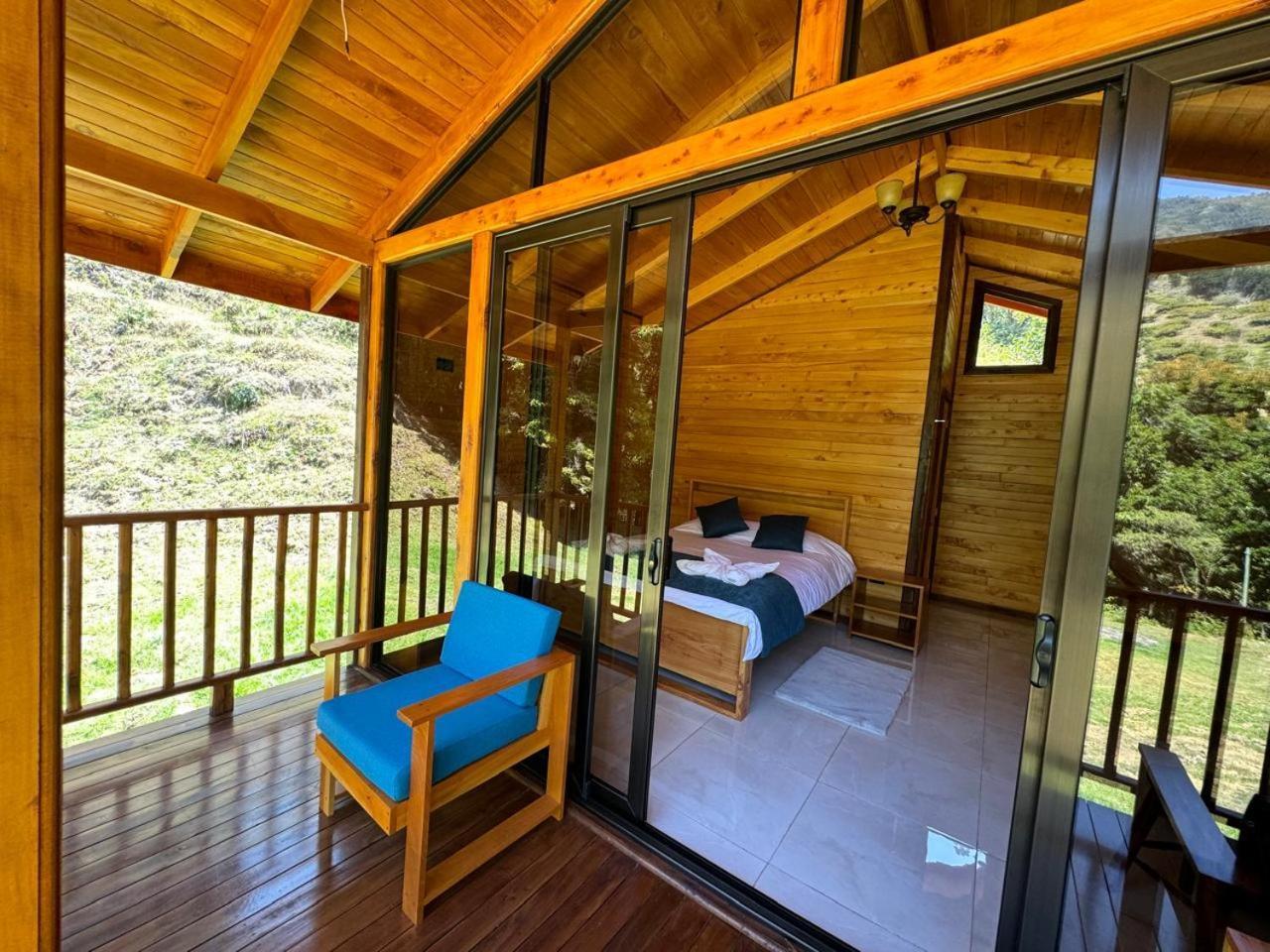 Entre Arboles Lodge Сан Херардо де Дота Екстериор снимка