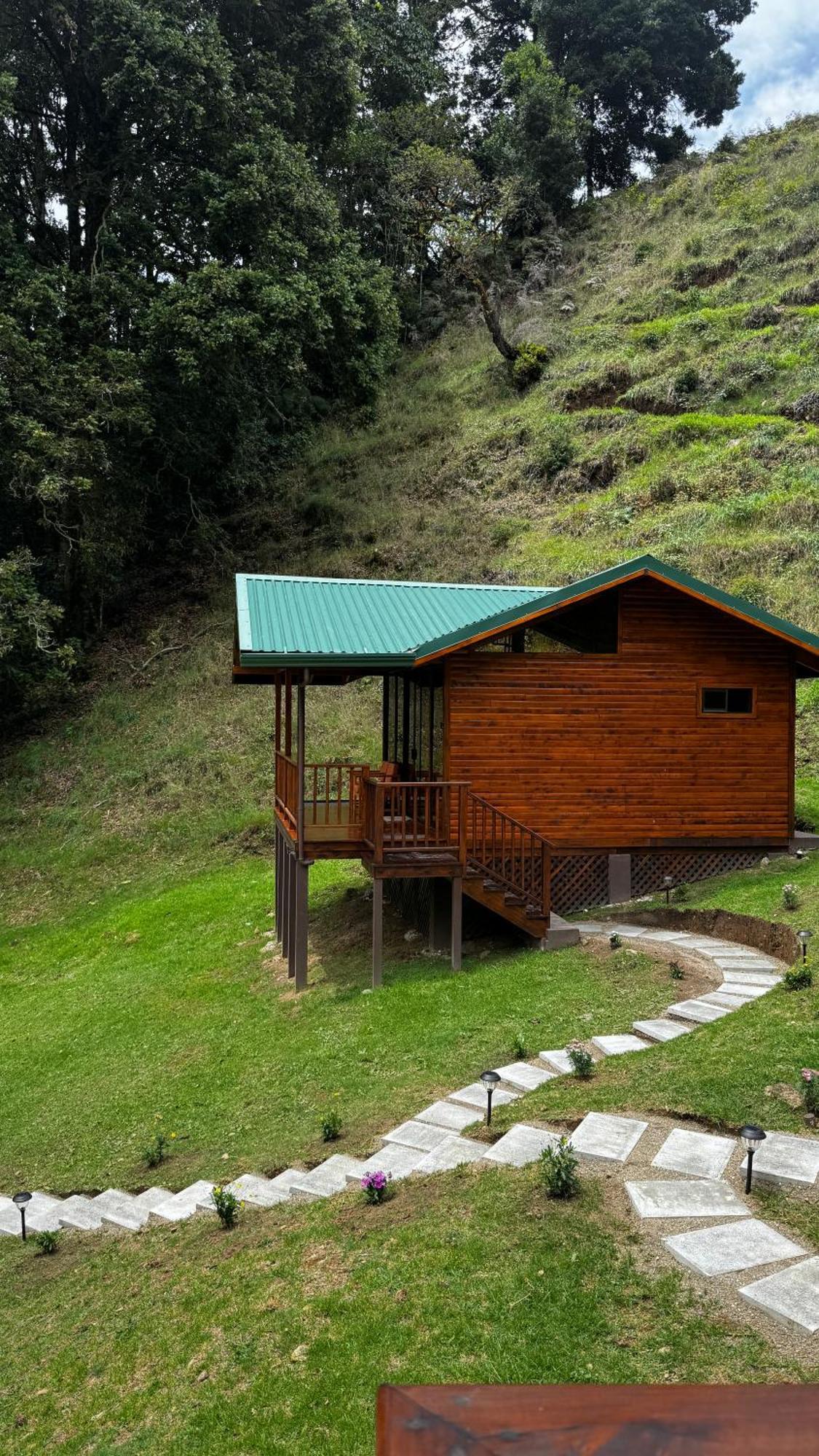 Entre Arboles Lodge Сан Херардо де Дота Екстериор снимка